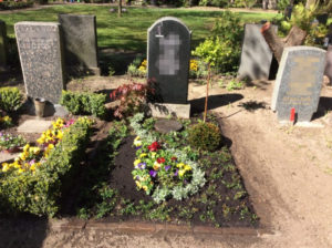 Urnenwahlgrab Ostfriedhof Gestaltung durch Blumenhalle