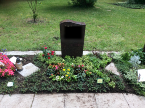 Grabstelle für 2 Urnen Grabgestaltung