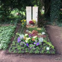 Grabgestaltung Blumenhalle 2. Lehrjahr Friedhofsgärtner - unsere Anna