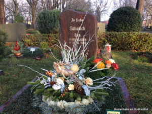 Blumenlieferung auf dem Friedhof Gohlis